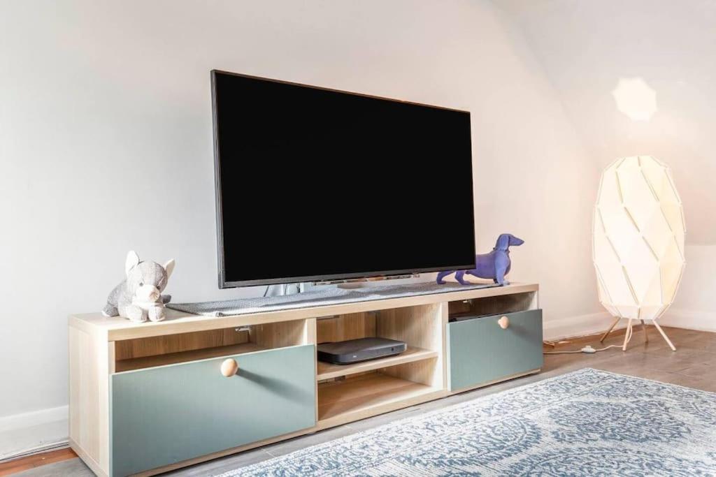 Quiet & Secluded House * St Albans