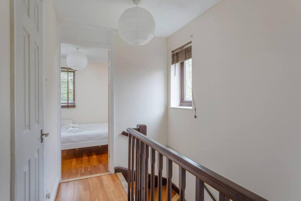 Quiet & Secluded House * St Albans